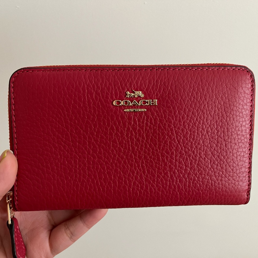 Coach Zip Walls - Red Leather Medium ID